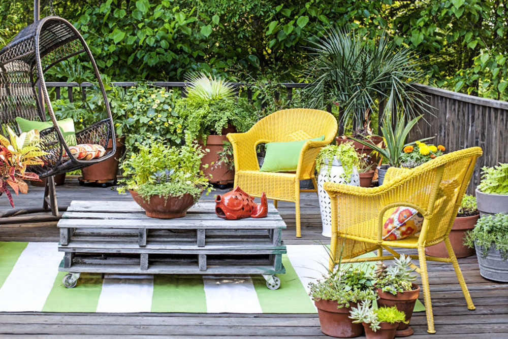 Small Outdoor Living Space Ideas