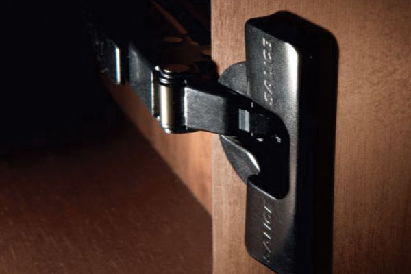 Soft-Close Hinge